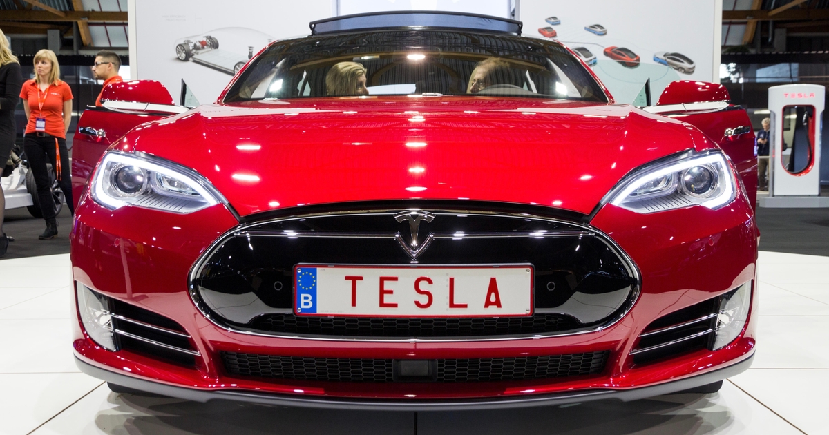 Tesla Gear Hacked Multiple Times in Pwn2Own